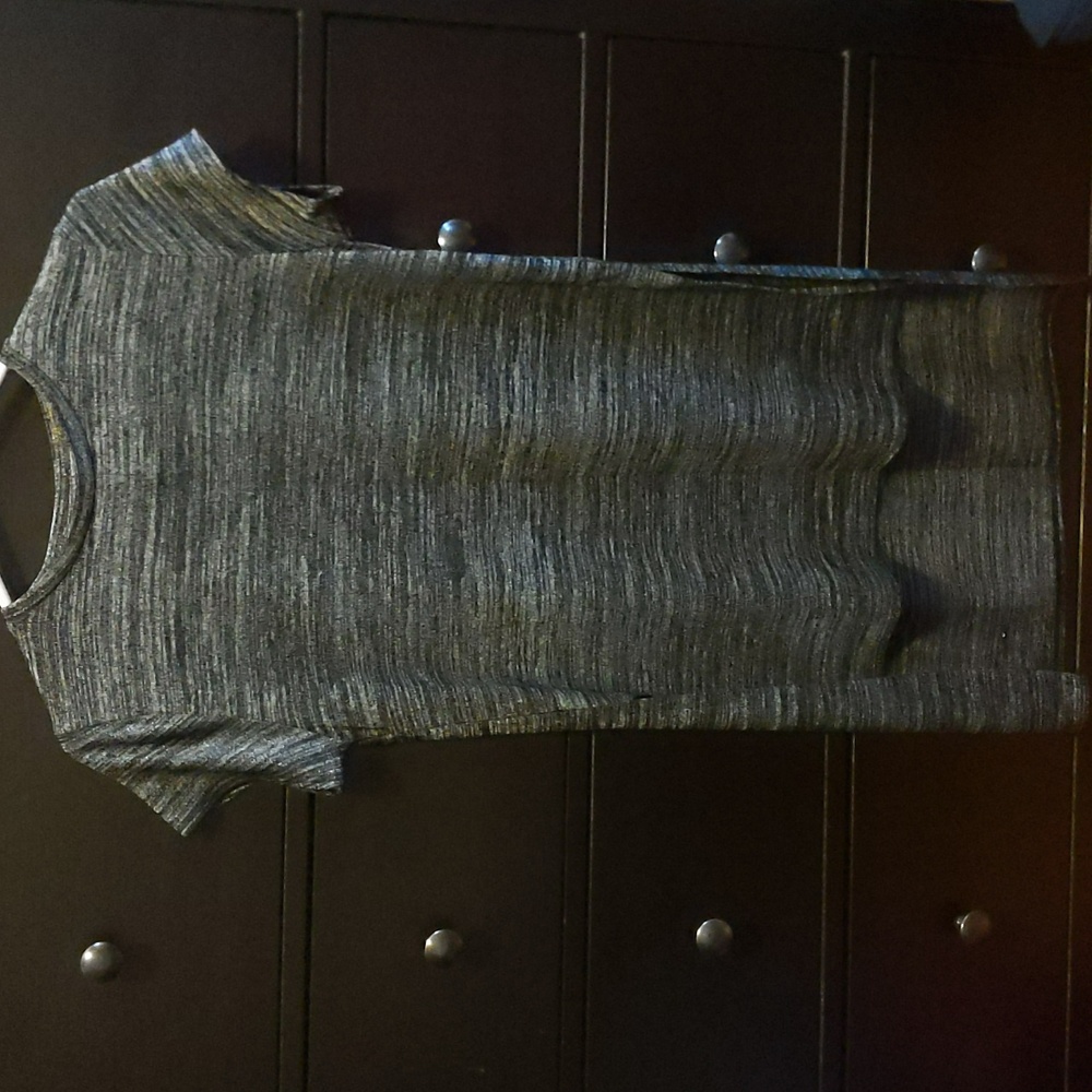 Gray hi-lo t-shirt